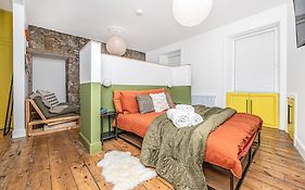Funky Studio By The Beach